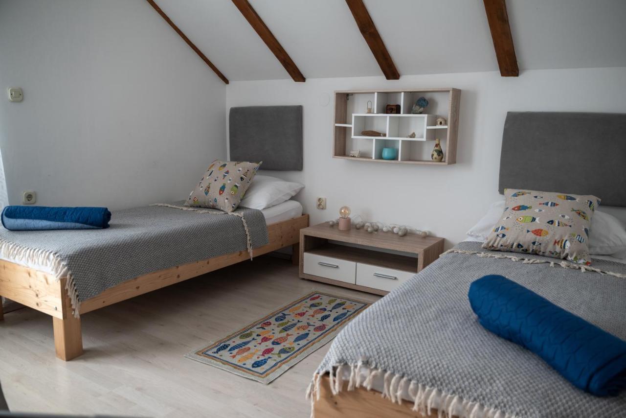 Apartman Milutin Vrsi Eksteriør billede