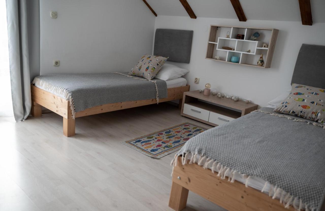 Apartman Milutin Vrsi Eksteriør billede